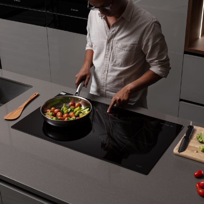 Hình ảnh bếp từ Malloca chính hãng tại Long An