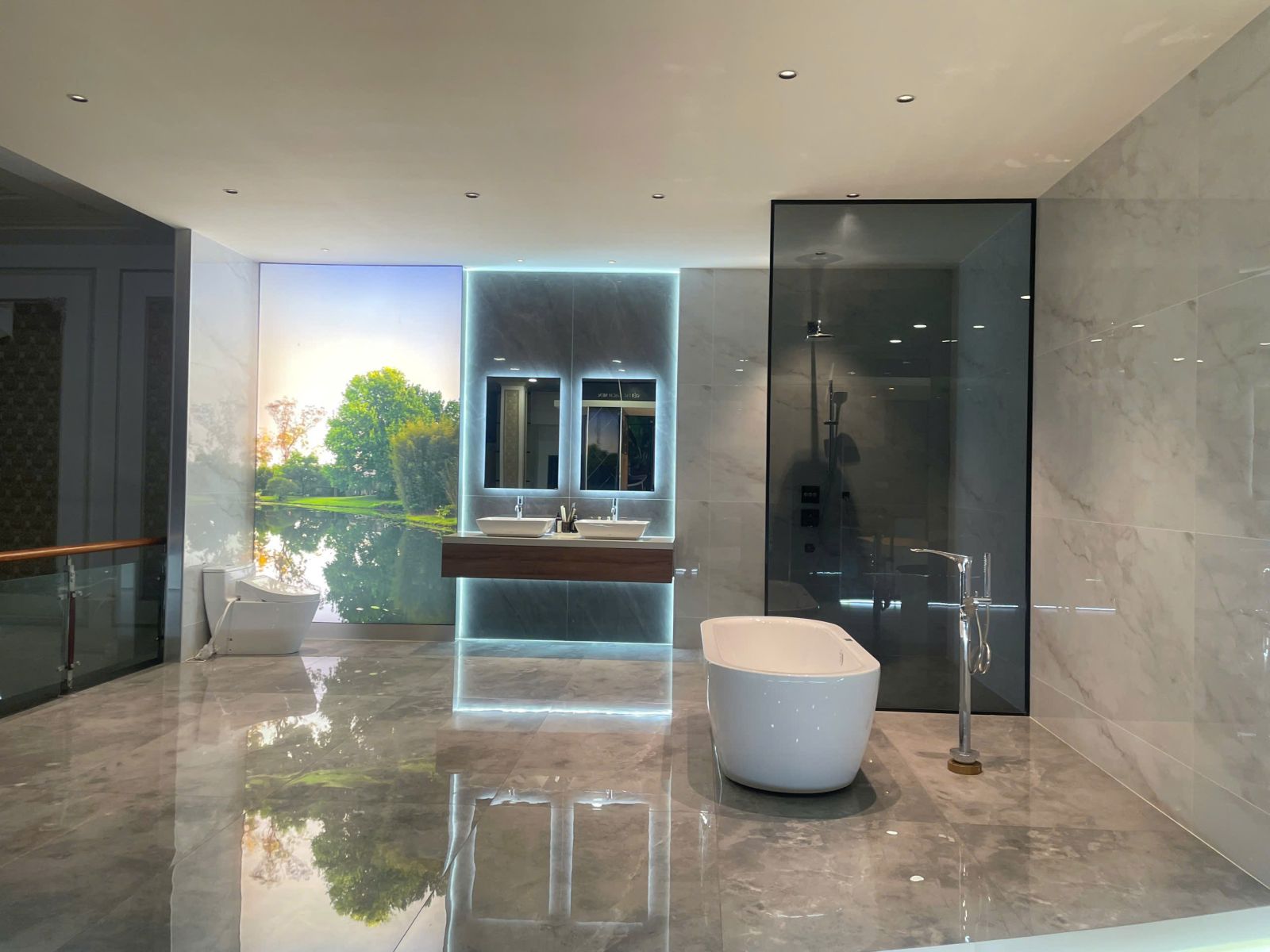 Cửa hàng bán bồn tắm xây giá tốt tại Long An